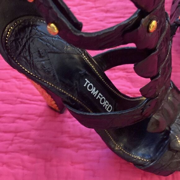 Tom Ford Black and Gold Heels with Chunky Block Heel, US8,5 - Picture 10 of 12